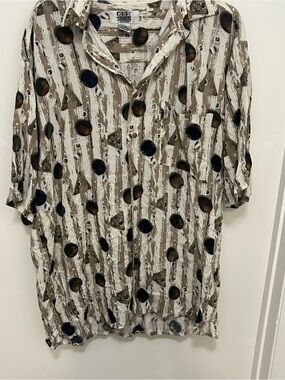 City Streets Men's Casual Button-Up Shirt in Beige Pattern